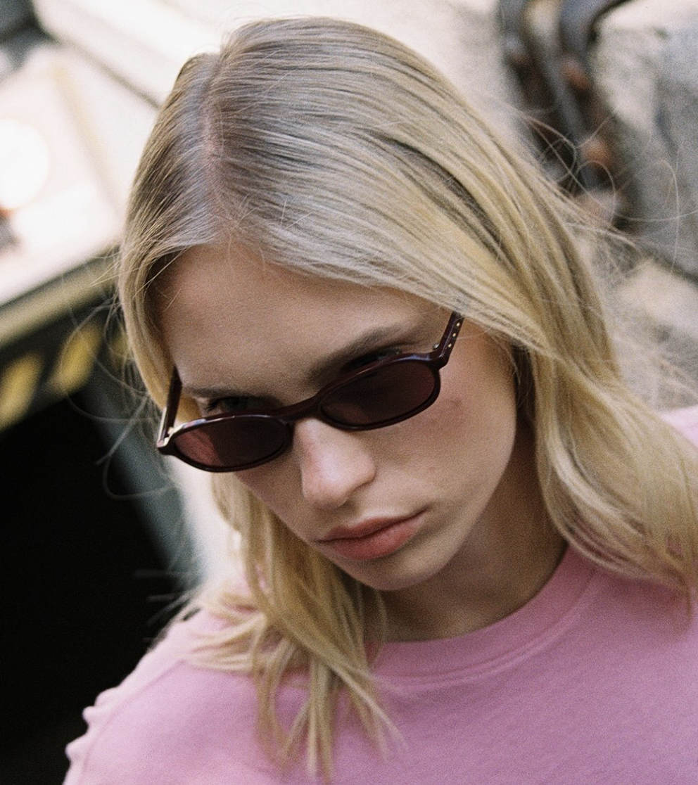 Gafas para una cara pequeña y alargada: ¿Cuál es perfecta?
